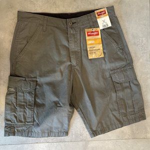 Wrangler Size 30 Cargo Shorts (NWT)